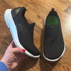 OOFOS‎ | OOmg Sport Low Shoe Black Women's Sz 38/7